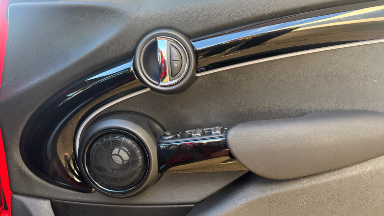 MINI Hatchback 1.5 Cooper Classic II 5dr Auto Petrol Hatchback